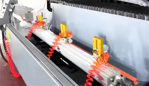 JH-CNC-1500-Servo Flipping System